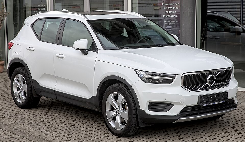 볼보 XC40