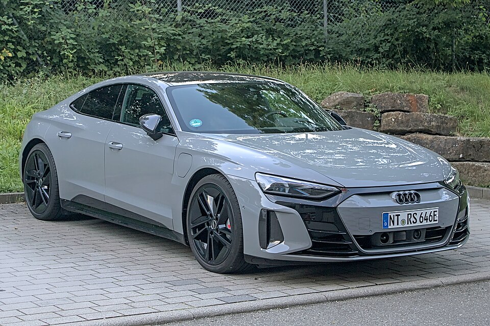 아우디 e-트론 GT