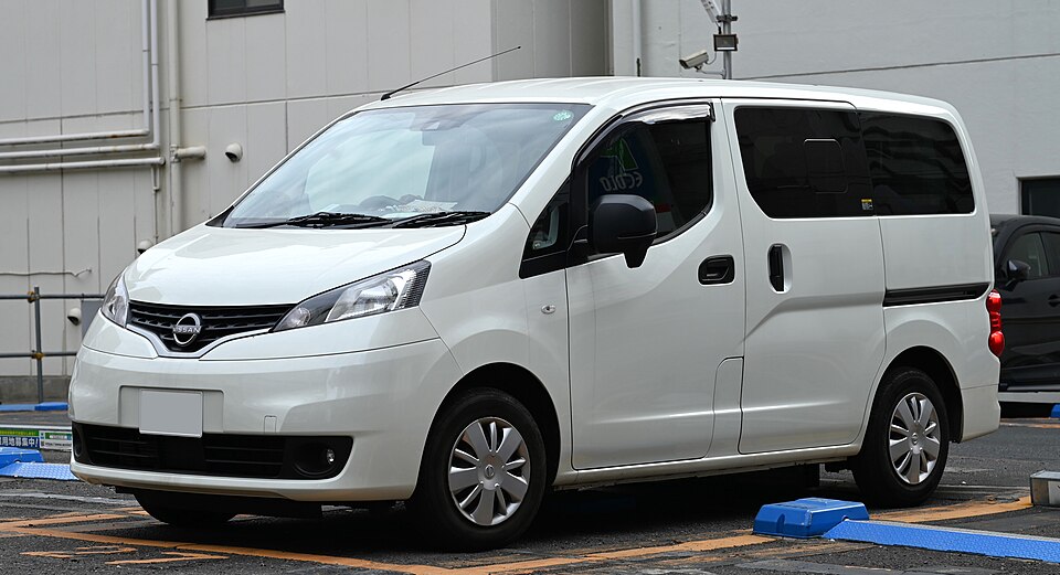 닛산 NV200