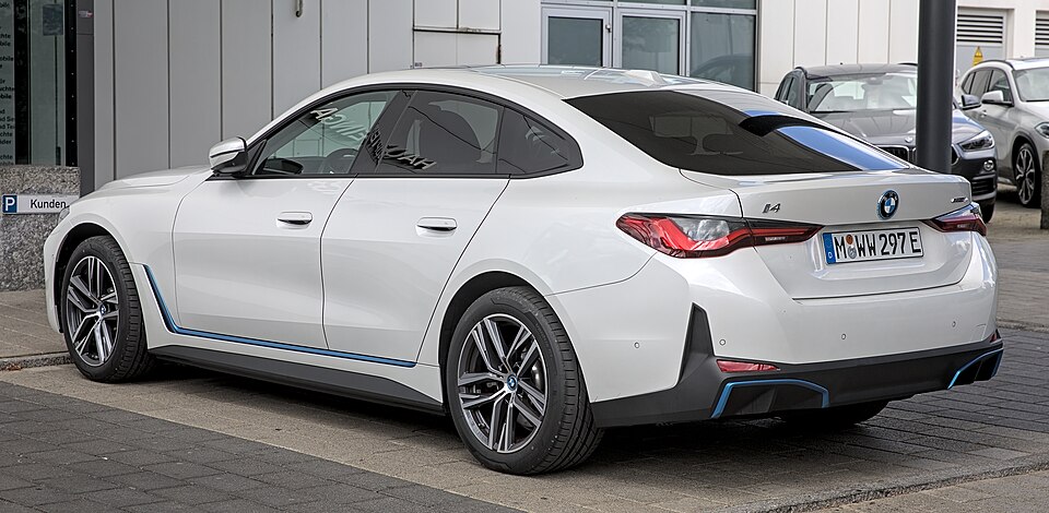 BMW i4