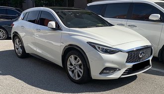 인피니티 Q30